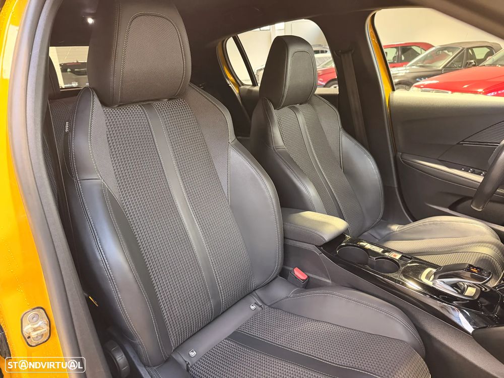 Peugeot 208 1.2 PureTech GT Line EAT8 - 14