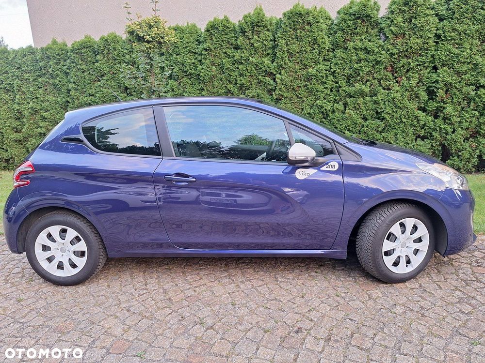 Peugeot 208 - 5