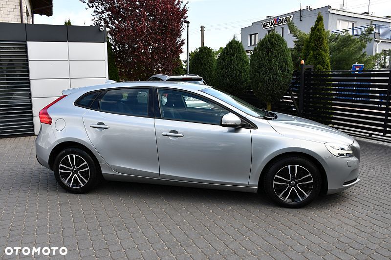 Volvo V40 T2 Geartronic Momentum - 30