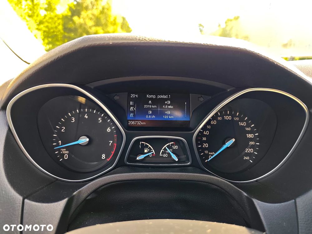 Ford Focus 1.0 EcoBoost Titanium - 25