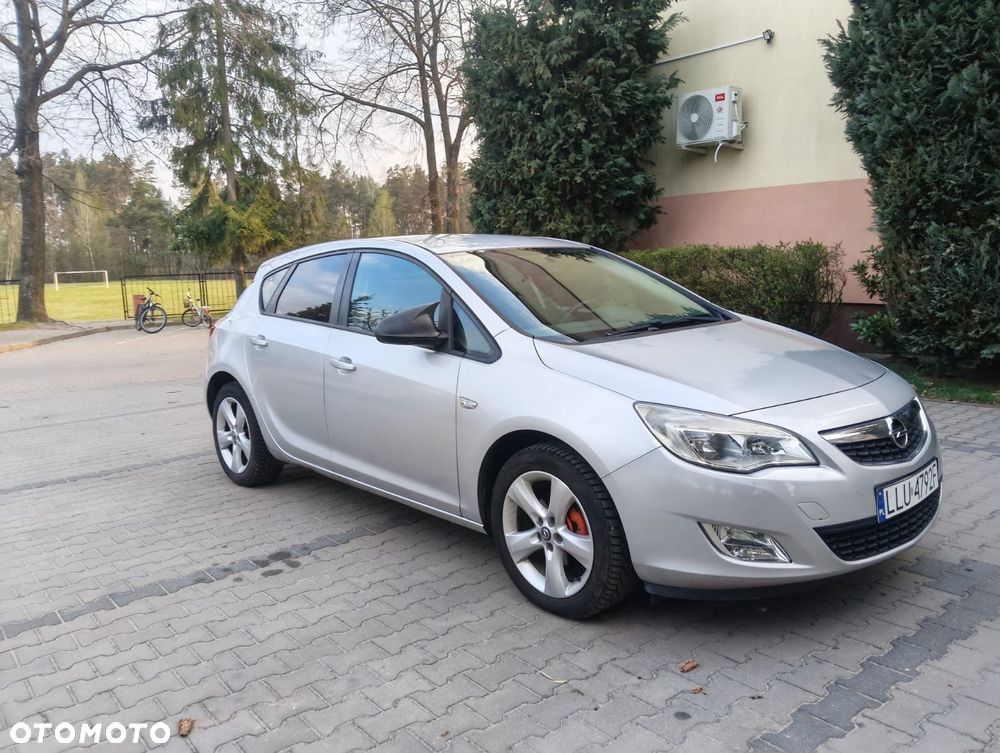 Opel Astra 1.4 Cosmo - 1