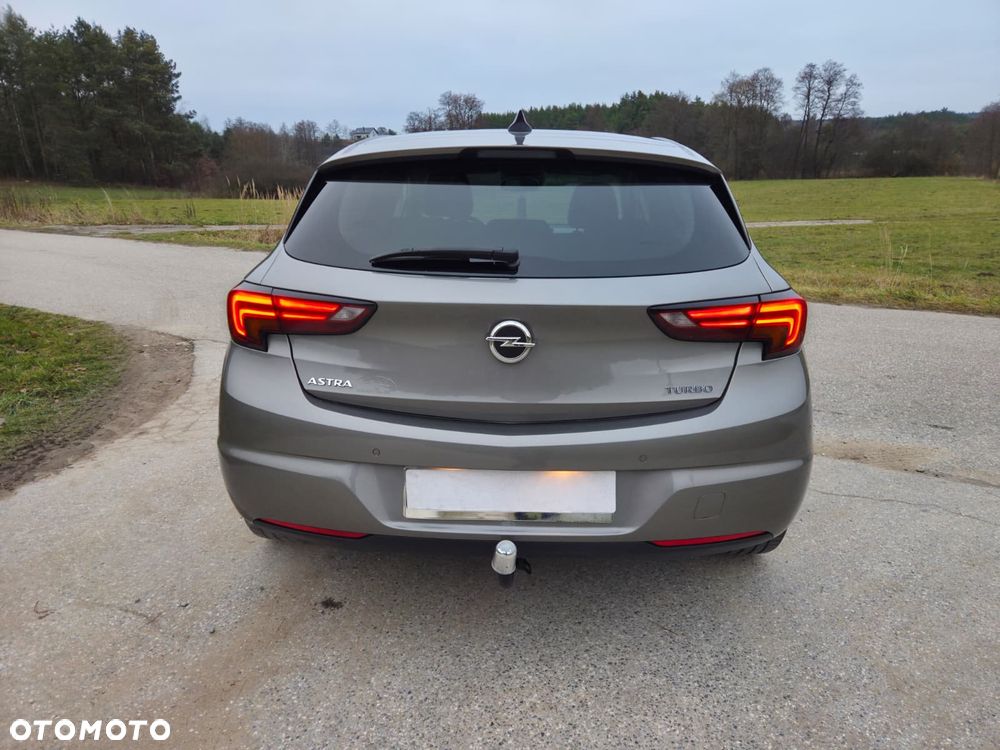 Opel Astra 1.4 Turbo 120 Jahre - 9