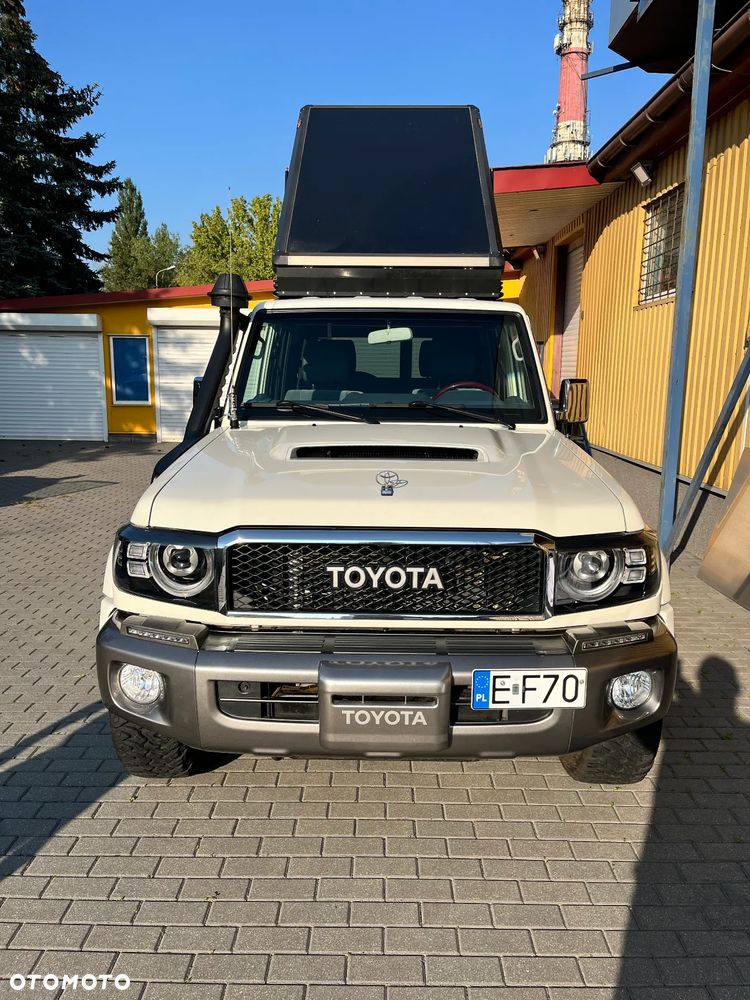 Toyota Land Cruiser - 15