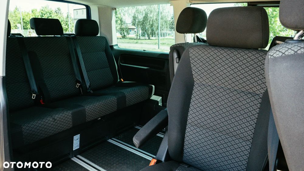 Volkswagen Multivan 2.0 TDI L1 Trendline 4Motion DSG - 9