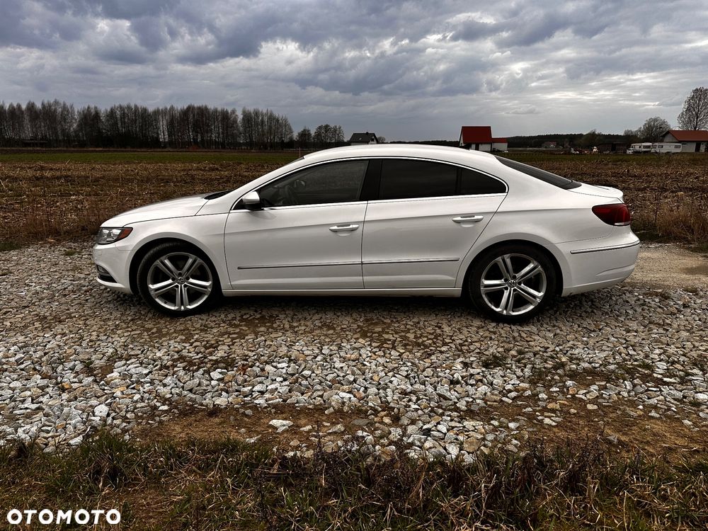 Volkswagen Passat - 14