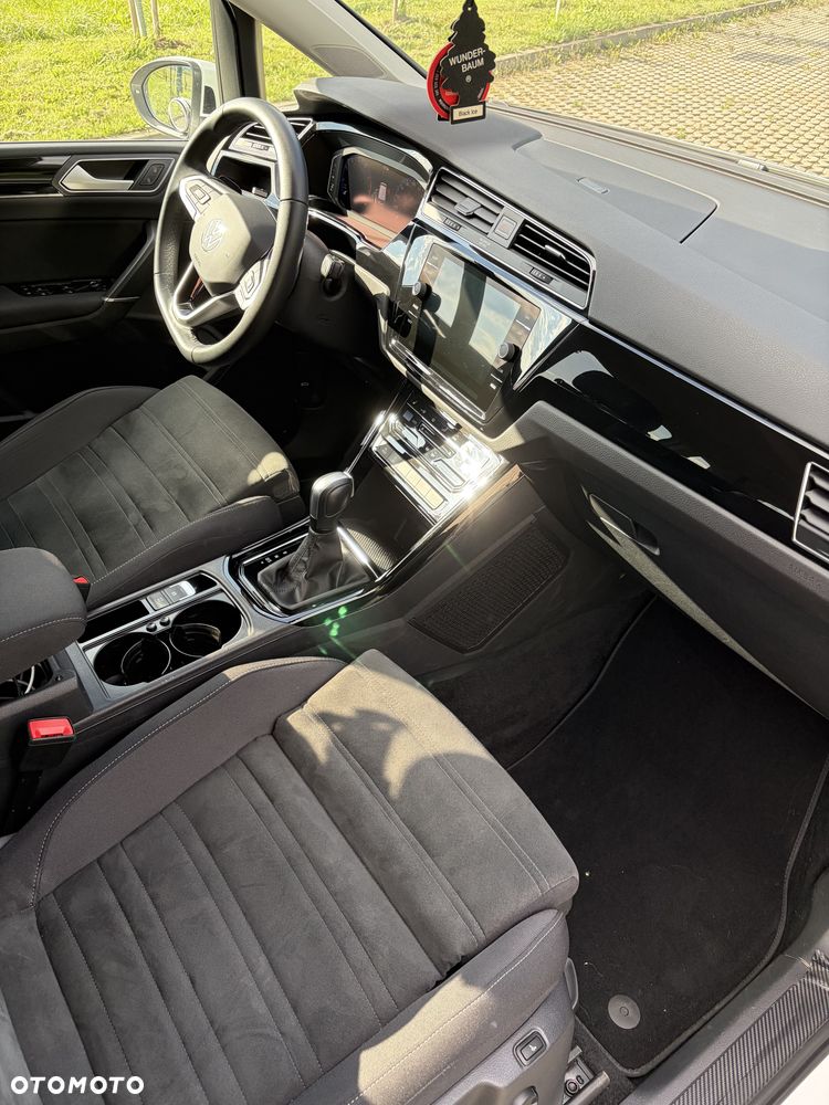 Volkswagen Touran - 30