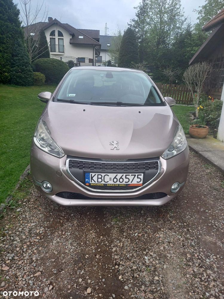Peugeot 208 1.2 VTi Allure - 1