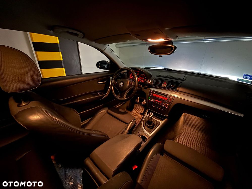 BMW Seria 1 120d DPF Edition Sport - 11