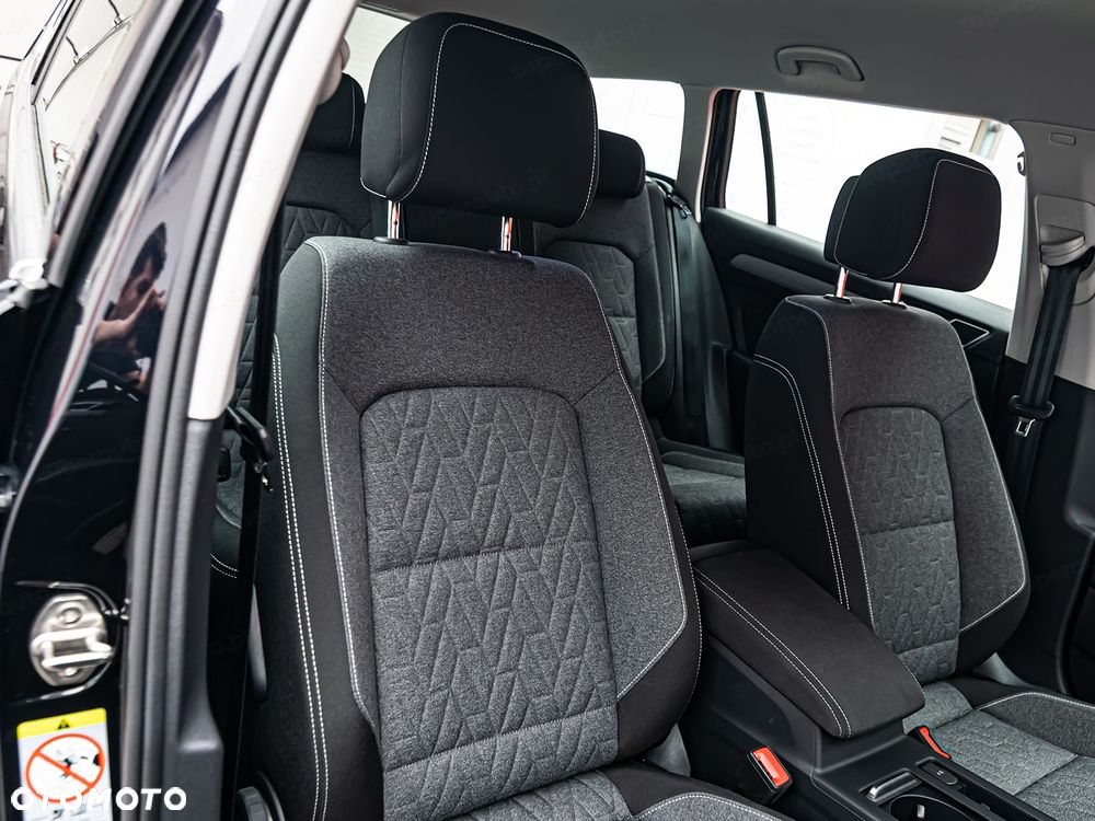 Volkswagen Passat - 8