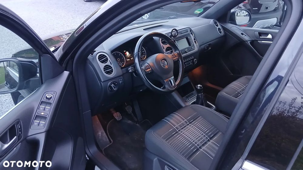 Volkswagen Tiguan 2.0 TDI DPF BlueMotion Technology Lounge Sport & Style - 7