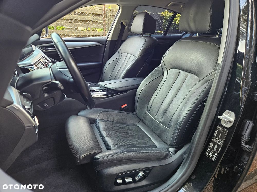 BMW Seria 5 520d xDrive - 7