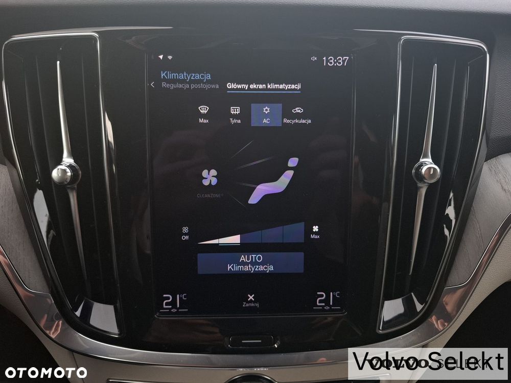 Volvo V60 Cross Country - 22