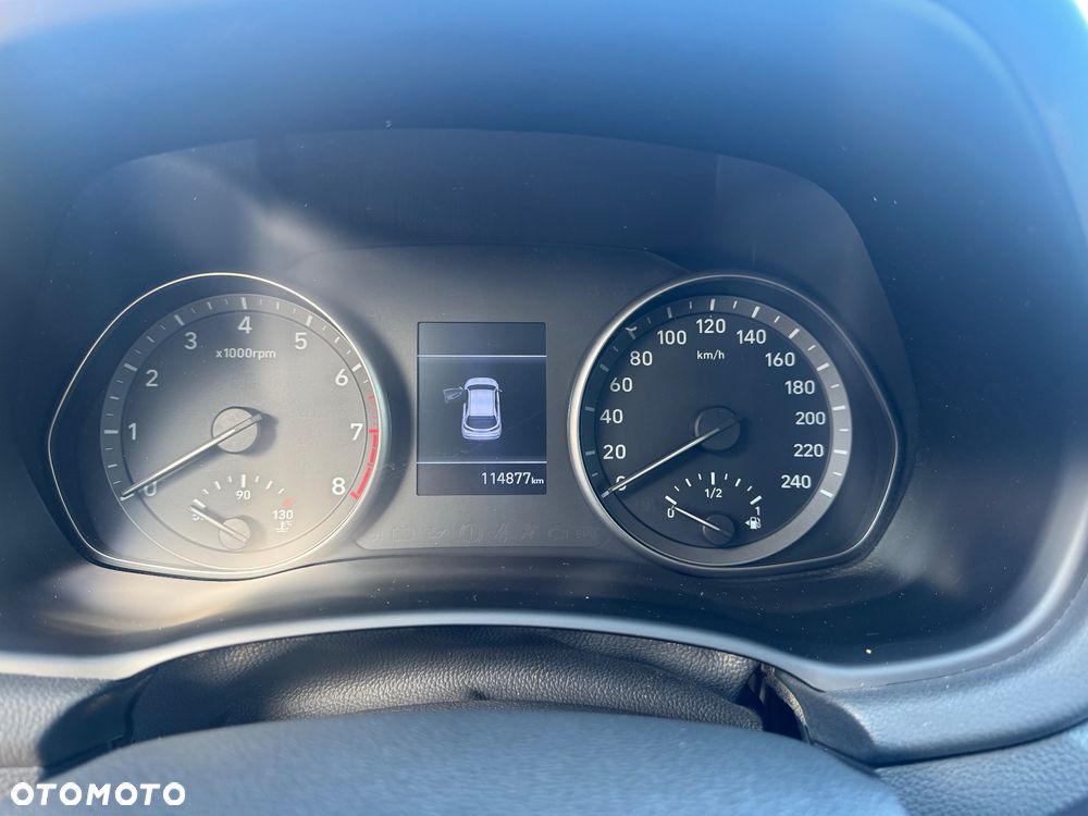 Hyundai i30 1.5 DPI Classic + - 10