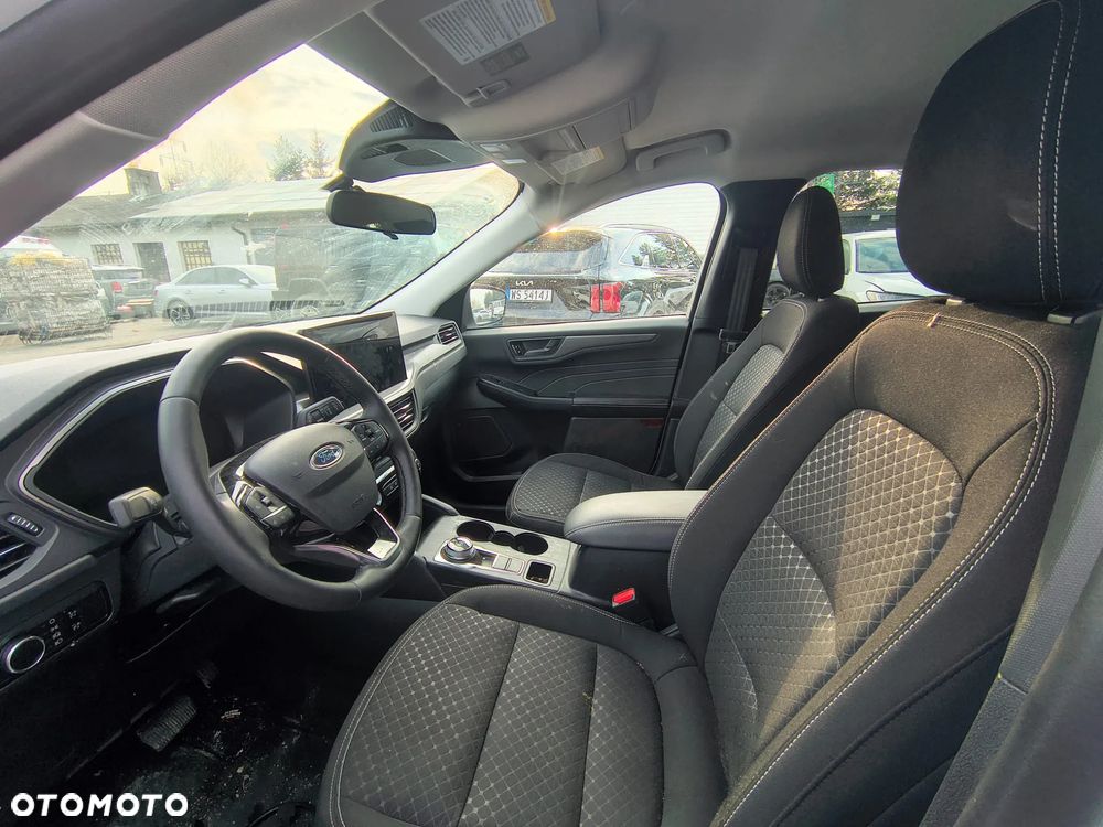 Ford Kuga - 11