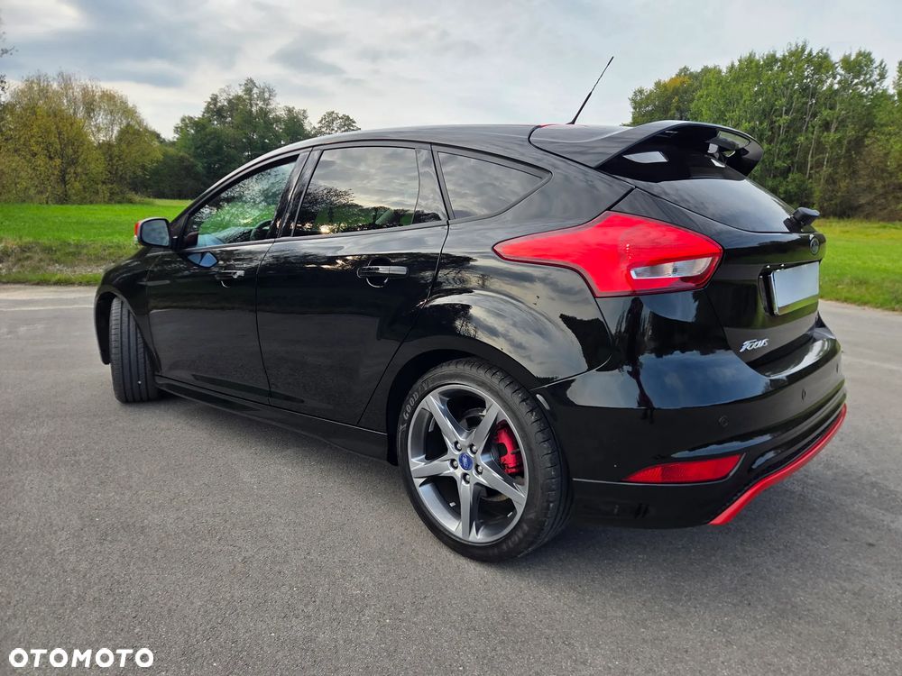 Ford Focus 1.0 EcoBoost Red Edition ASS - 11