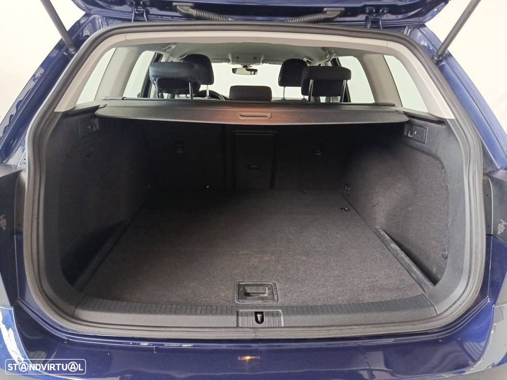 VW Golf 1.0 TSI Confortline - 6