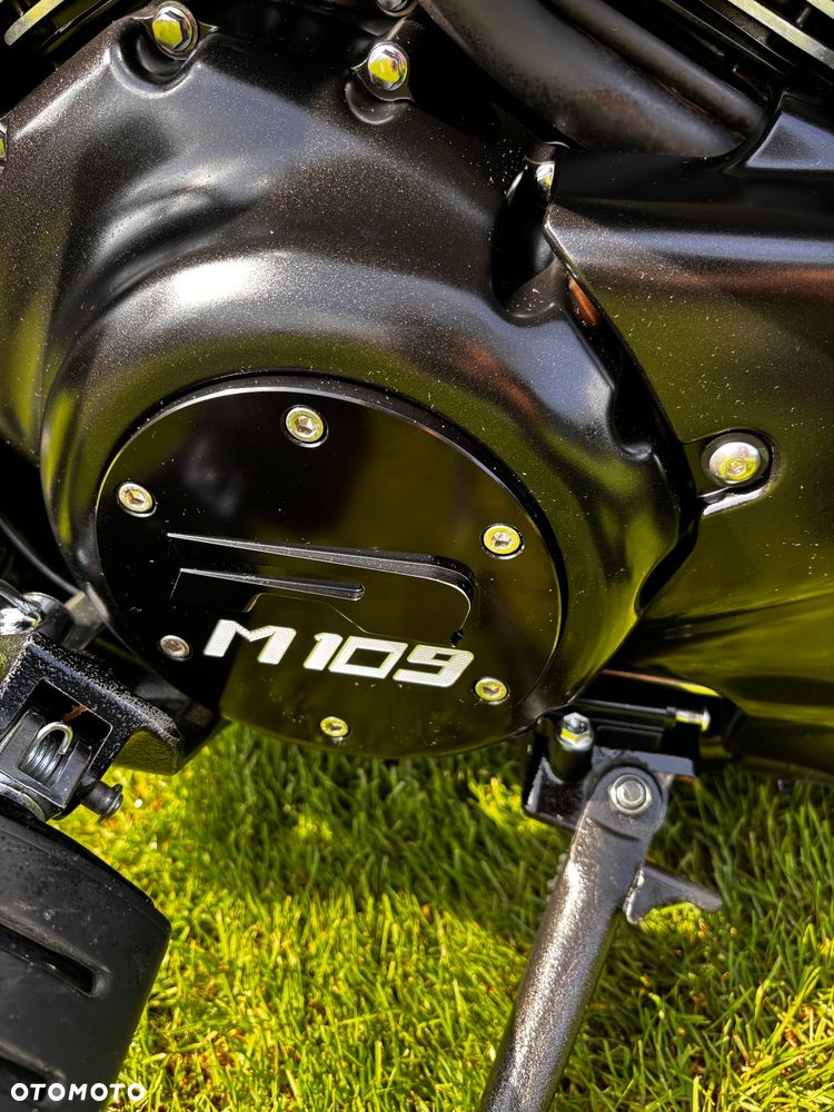 Suzuki Boulevard - 4