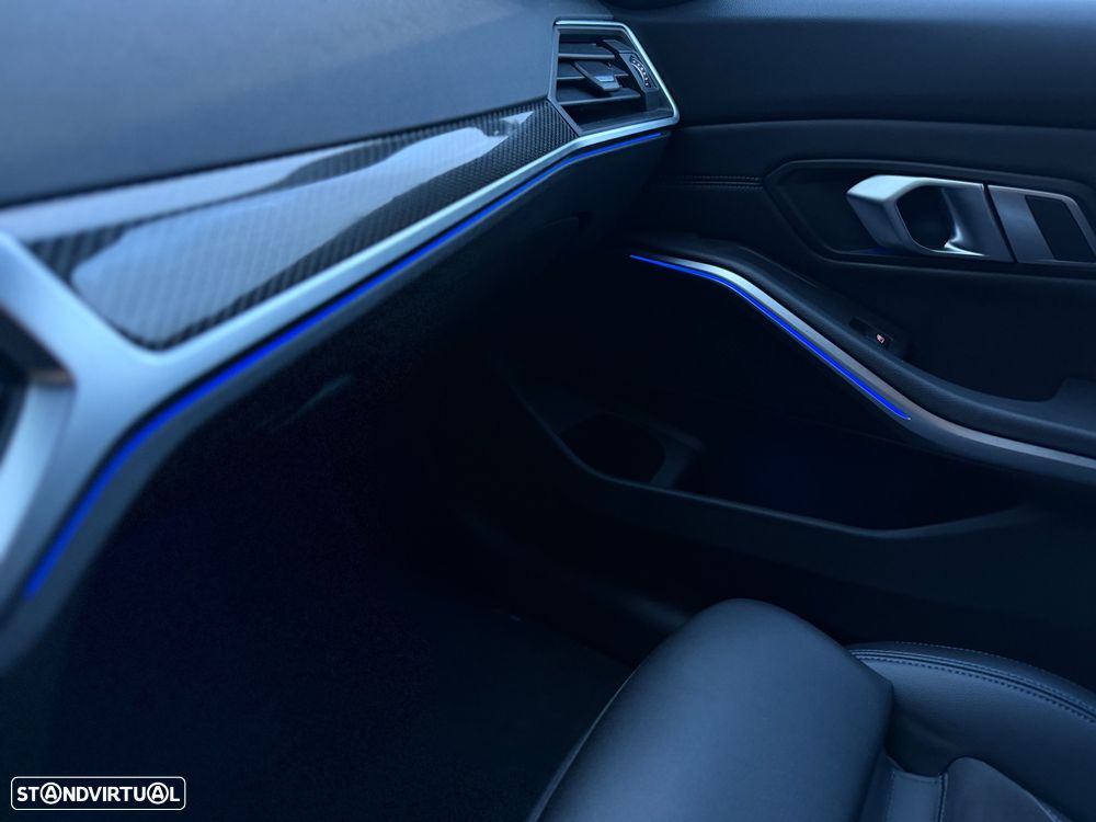 BMW 318 d Pack M Auto - 34