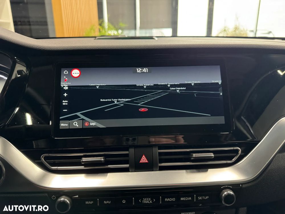 Kia Niro e-Niro 150 kW Vision - 8