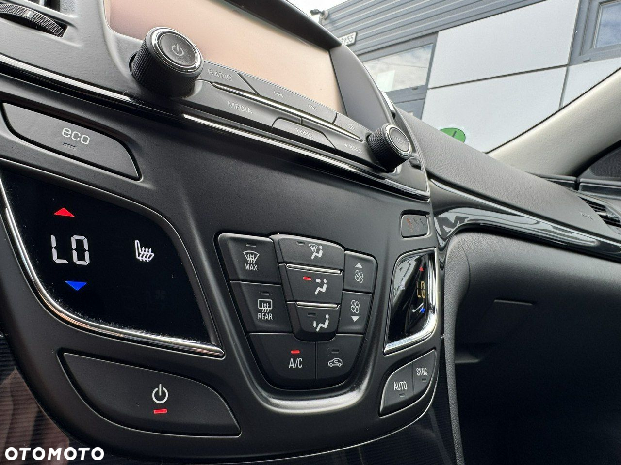 Opel Insignia - 16