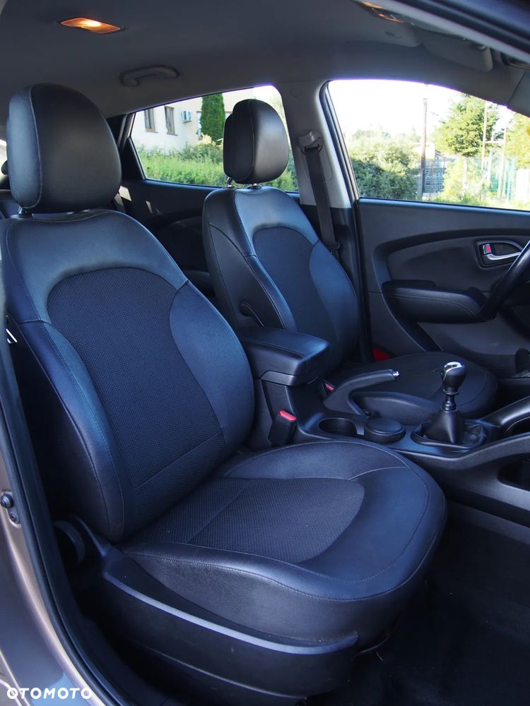 Hyundai ix35 2.0 CRDi 4WD Fifa World Cup Silver Edition - 9