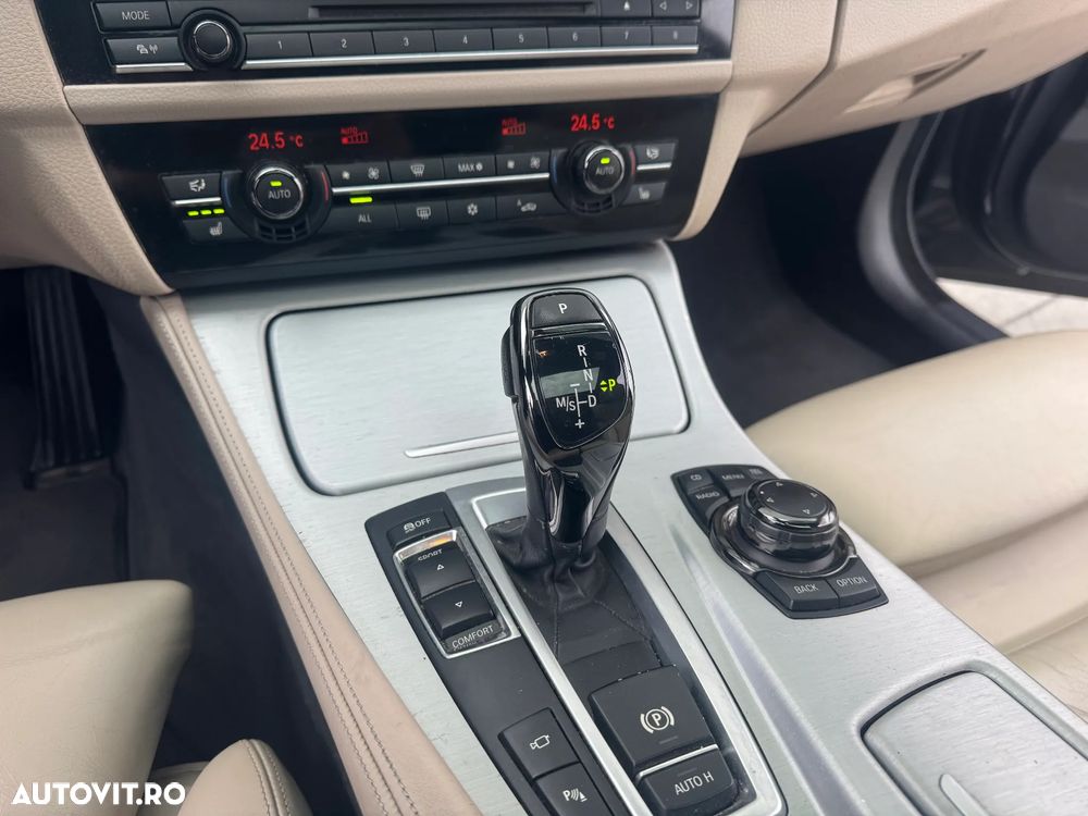 BMW Seria 5 525d Sport-Aut. Luxury Line - 38