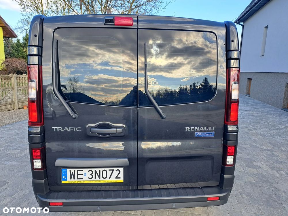 Renault Trafic 2.0 dCi - 13