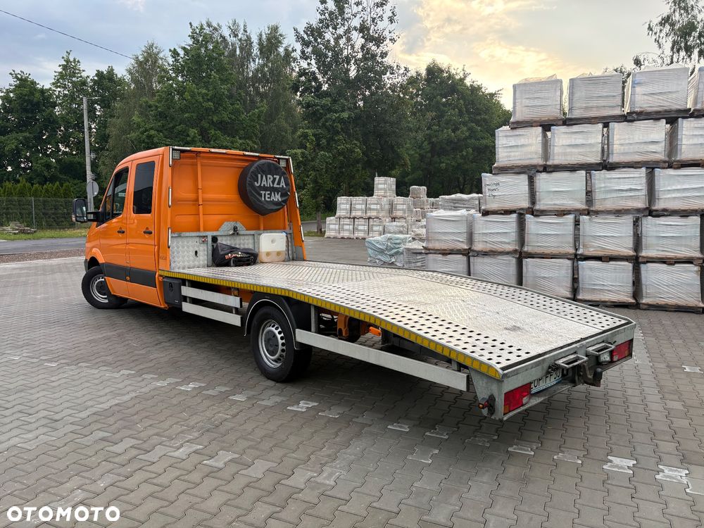 Mercedes-Benz Sprinter - 12
