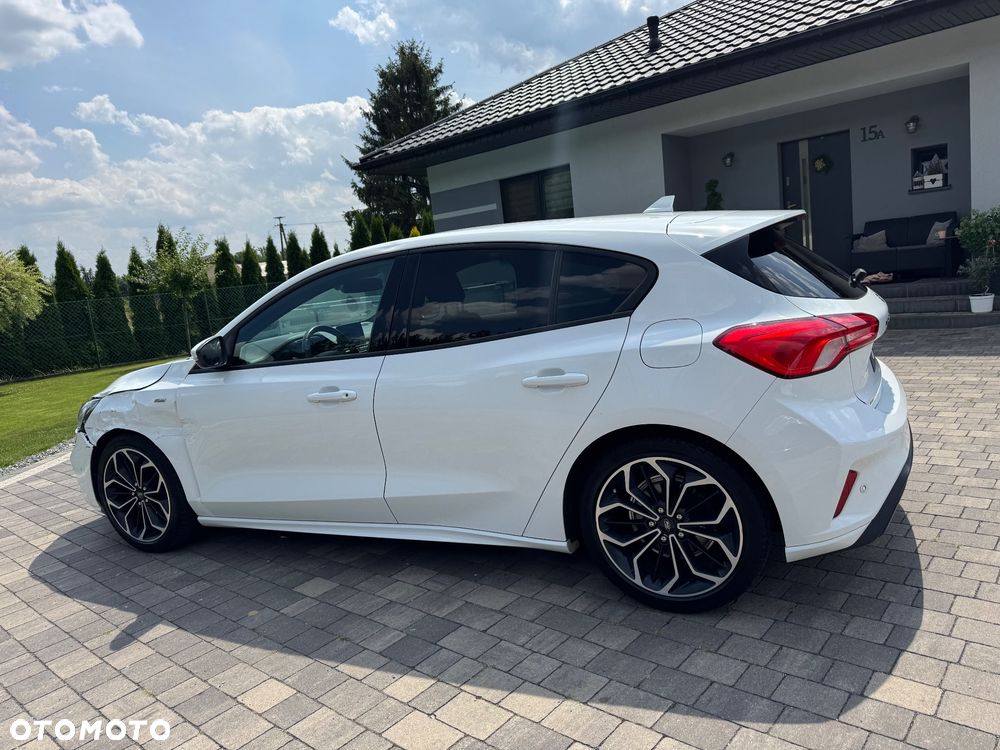 Ford Focus 1.0 EcoBoost Start-Stopp-System ST-LINE DESIGN - 4