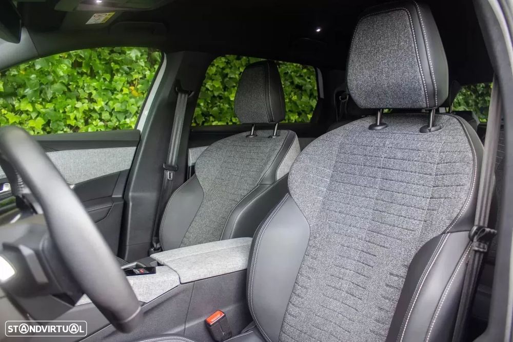 Peugeot 5008 Hybrid 145 e-DSC6 Allure - 11