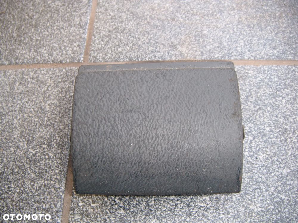 audi a3 8l popielniczka w tunel tył 8l0857961 - 1