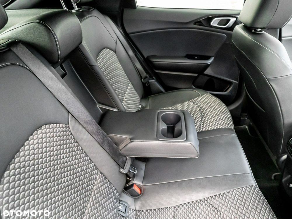 Kia XCeed 1.6 GDI PHEV Business Line DCT - 28