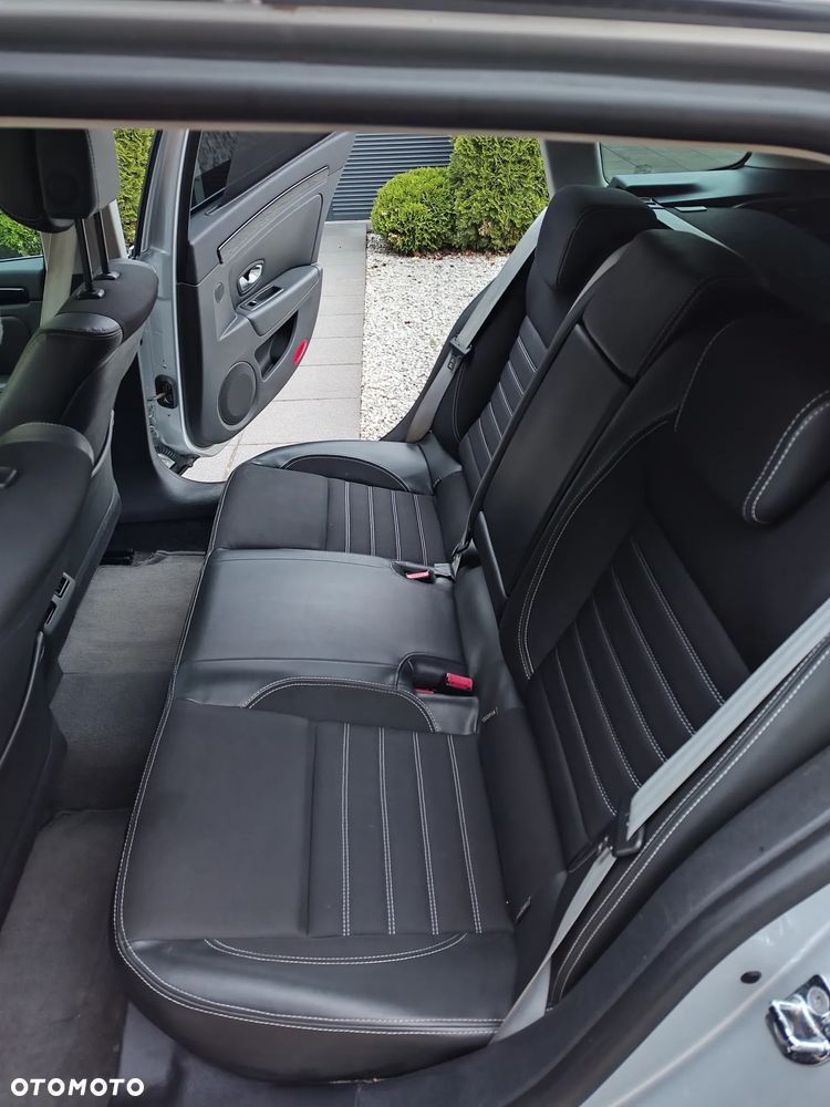 Renault Laguna 2.0 dCi Bose Edition - 9