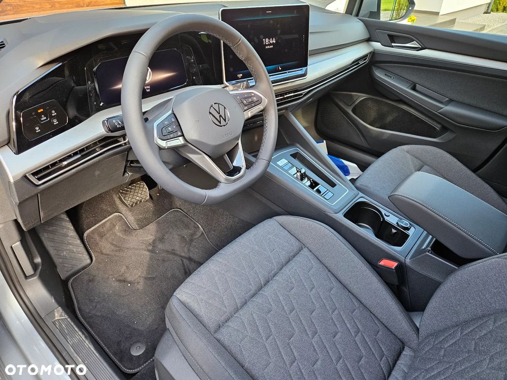 Volkswagen Golf 1.5 eTSI mHEV Life Plus DSG - 2