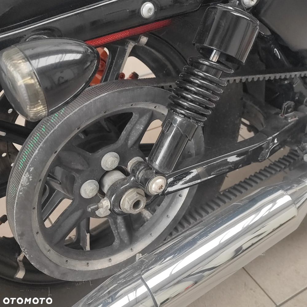 Harley-Davidson Sportster Iron 883 - 10