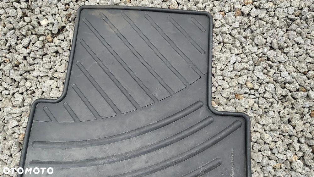 MERCEDES W204 C-klasa Komplet Dywaników Dywaniki Gumowe Oryginał - 16