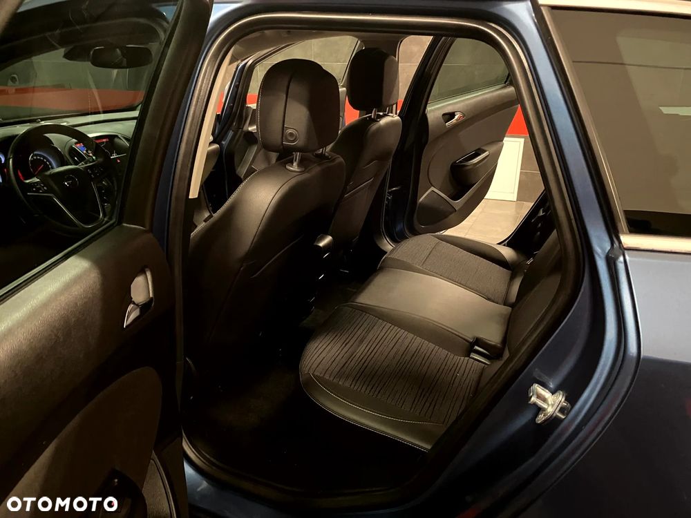 Opel Astra 1.4 Turbo Innovation - 23