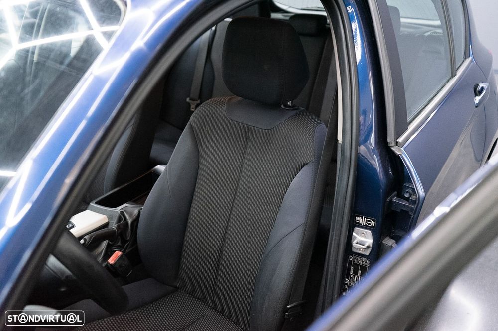 BMW 118 d Sport - 22