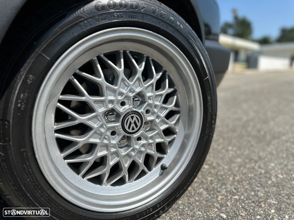 VW Golf 1.8 GTI 16V - 15