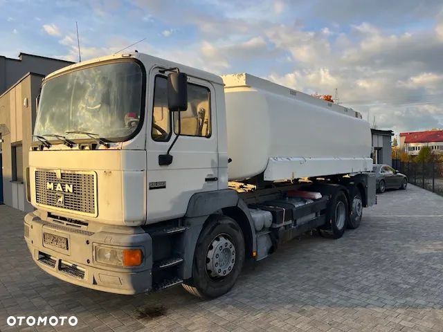 MAN Autocysterna 3 komory ADR ON+OO 26.293 - 3
