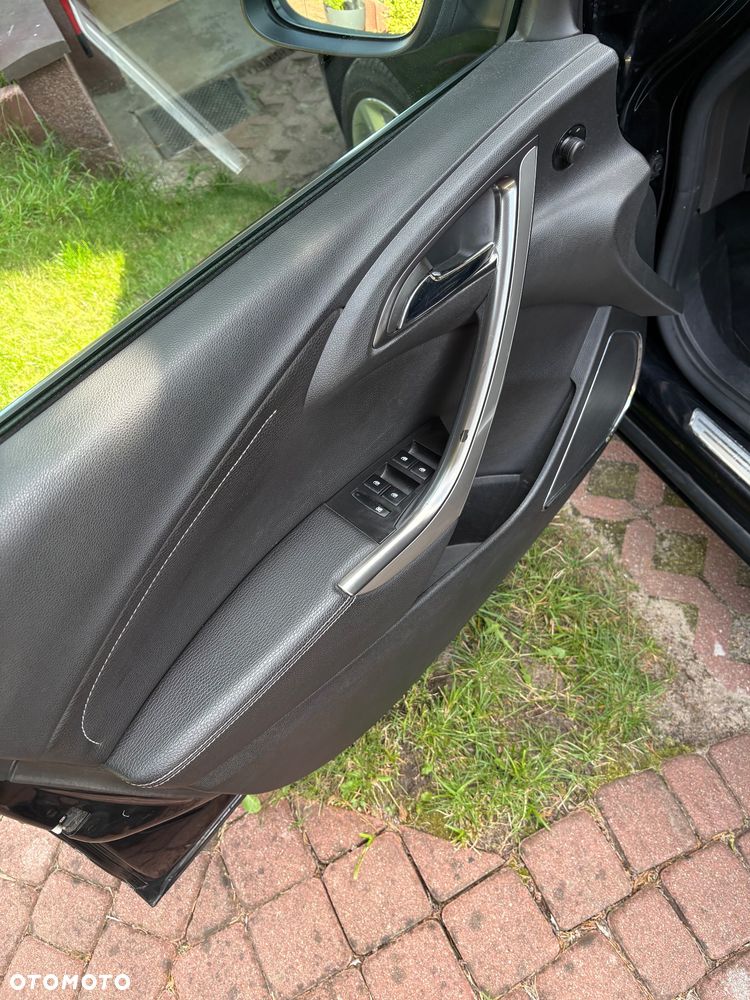 Opel Astra 1.6 T Cosmo - 14