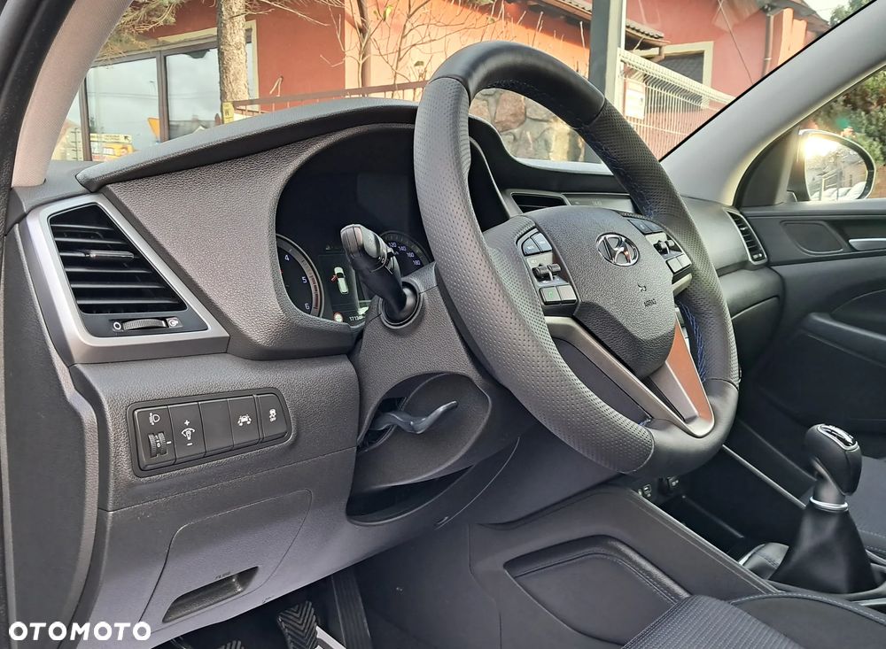 Hyundai Tucson blue 1.7 CRDi 2WD Style - 29