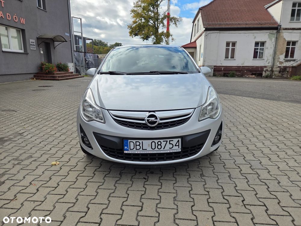 Opel Corsa 1.4 16V Edition 150 - 8