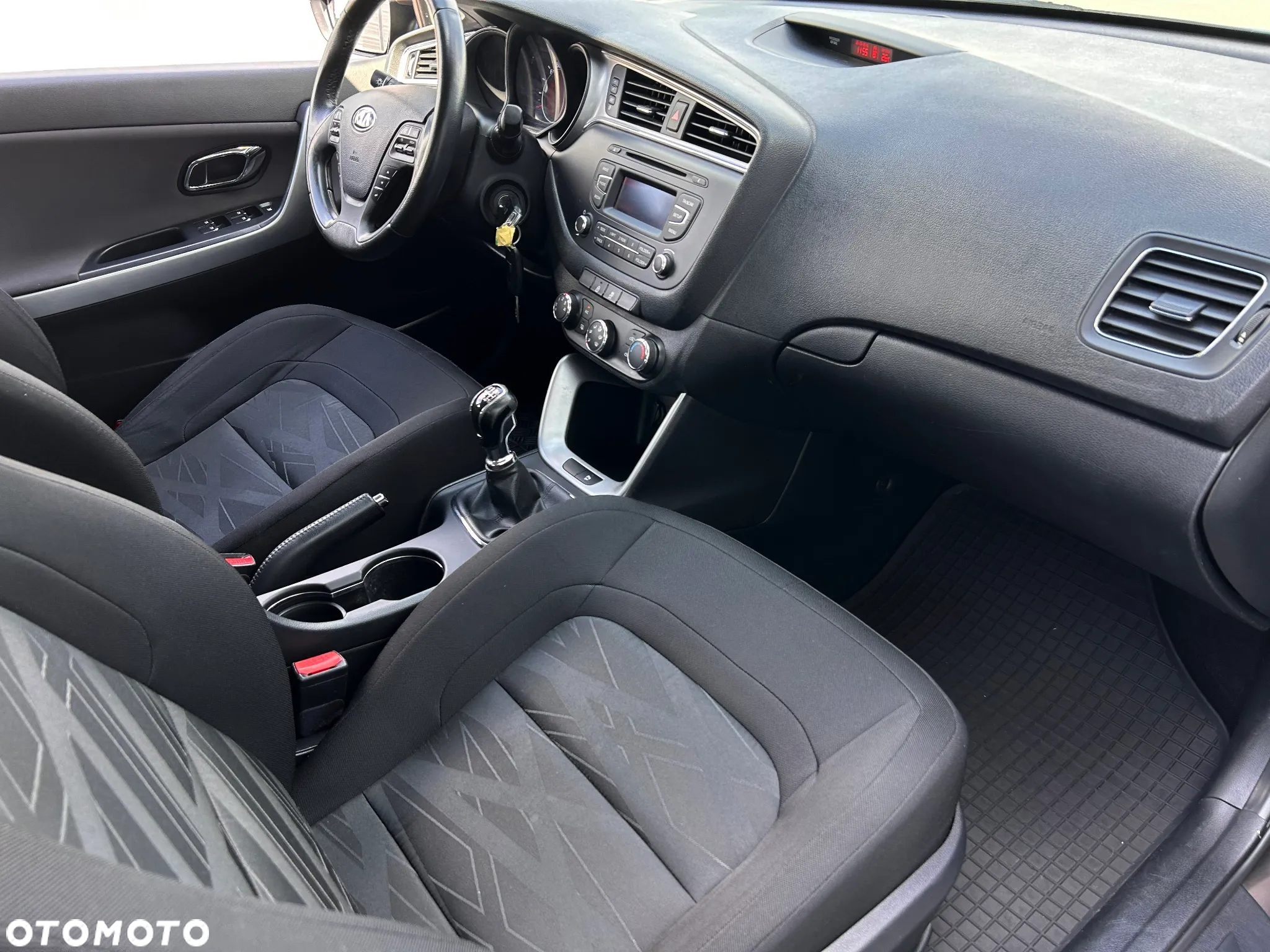 Kia Ceed 1.4 L - 17