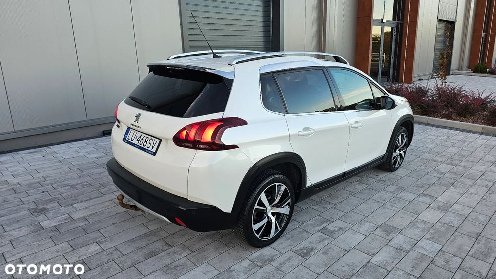 Peugeot 2008 1.2 Pure Tech Allure S&S - 3