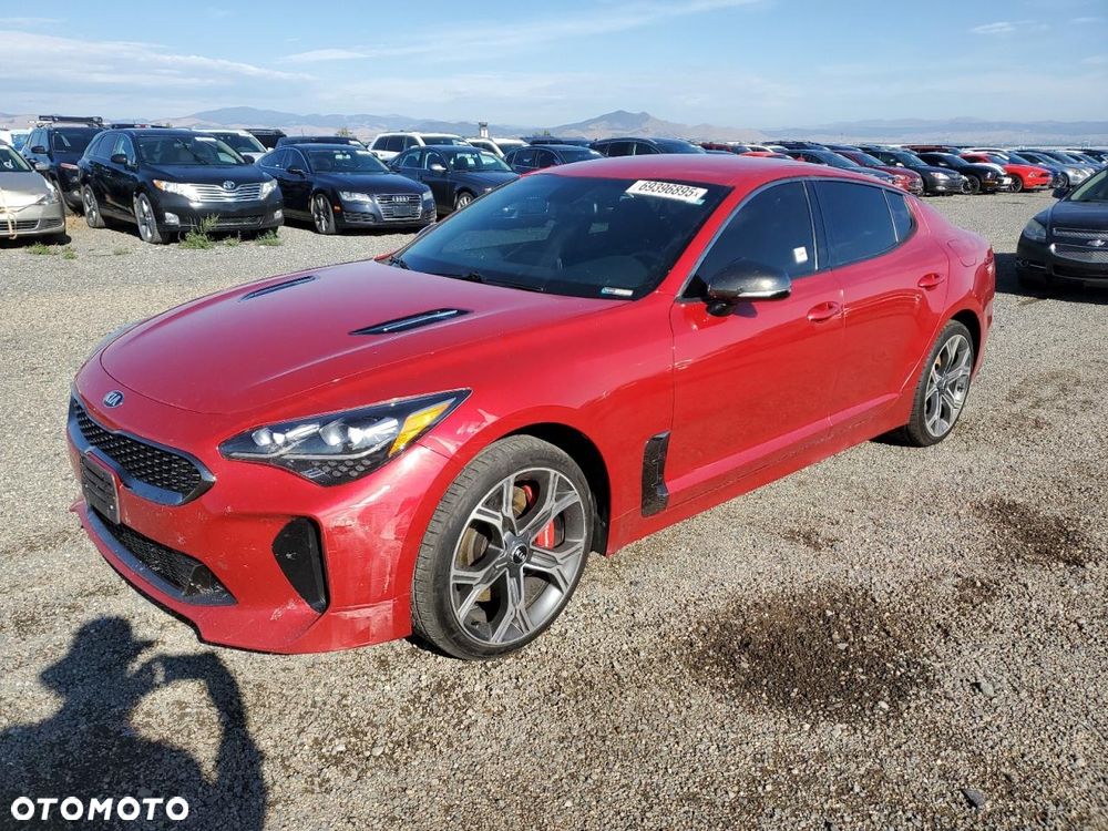 Kia Stinger - 2