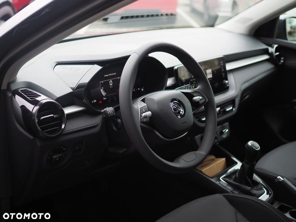 Skoda Fabia 1.0 TSI Drive DSG - 8