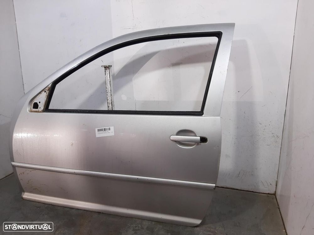 PORTA FRONTAL ESQUERDA VOLKSWAGEN GOLF IV 2002 -1J3831055H - 2