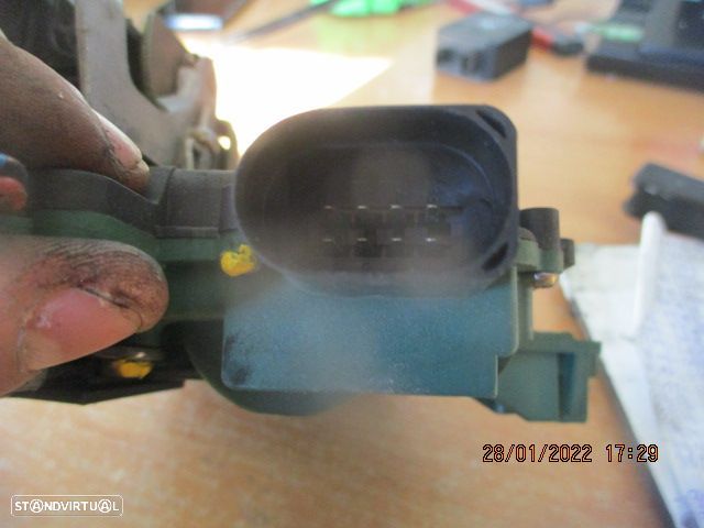 Fecho 6X1837014C VW PASSAT 1996 FD 8 Pinos - 3