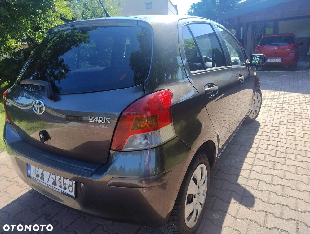 Toyota Yaris 1.0 Luna A/C - 11